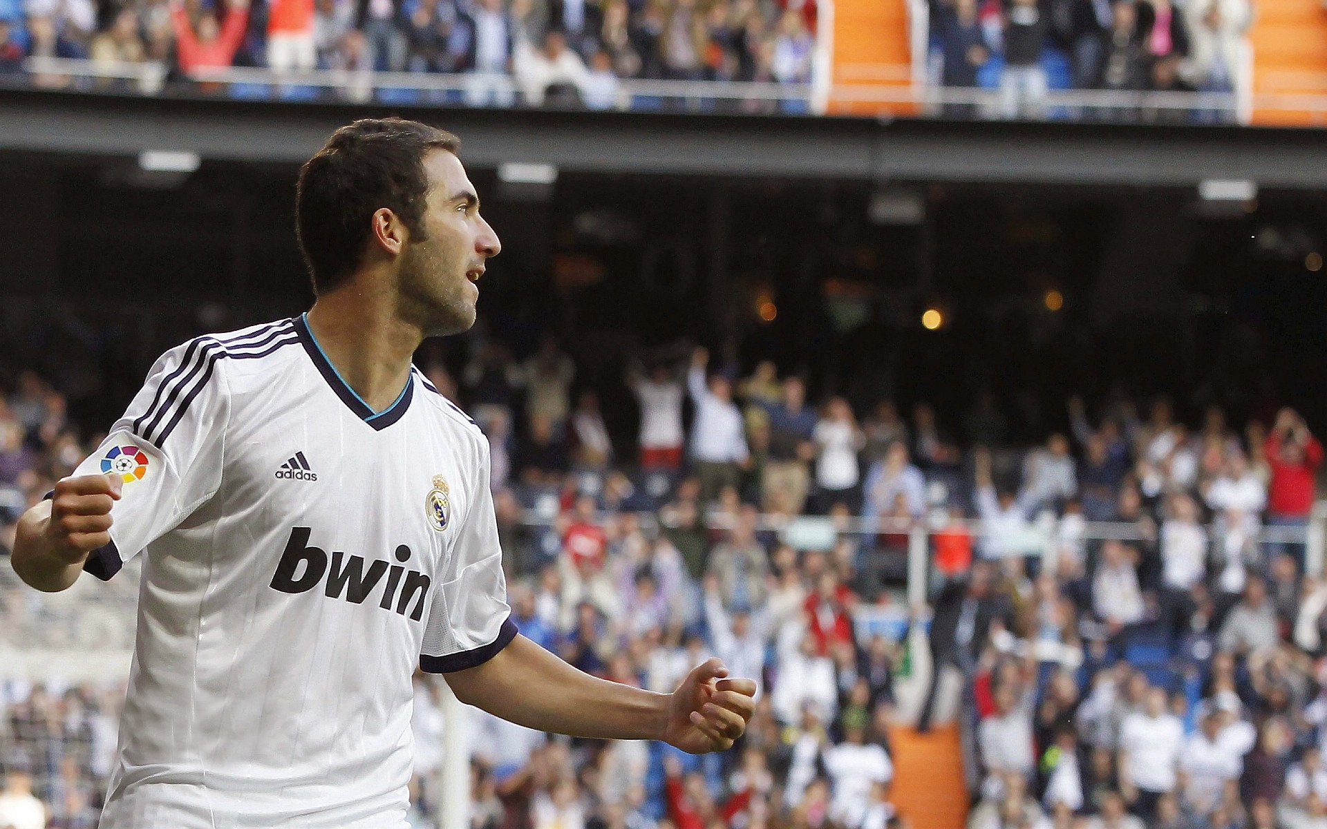 中国九游体育-足球战术打法多变比赛观赏性强，足球比赛的战术