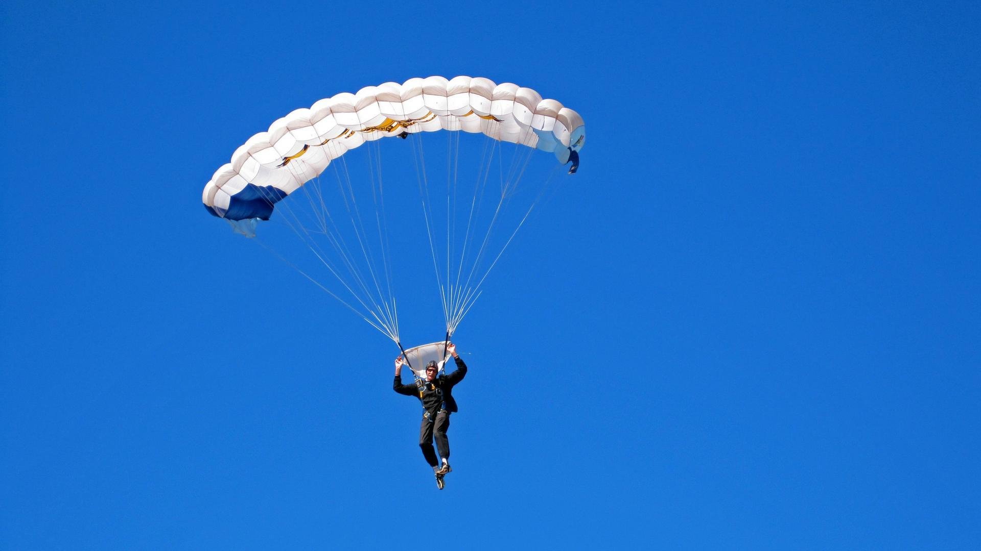 九游官网APP-城市篮球联赛加入高校联队提升比赛竞技水平与观赏体验，市级篮球联赛